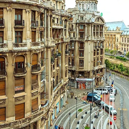 Old Town Riverview בוקרשט