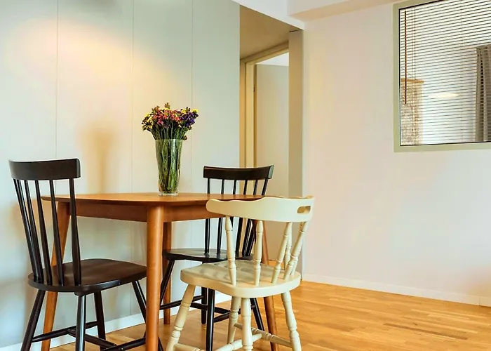 Old Town Riverview Lejlighed